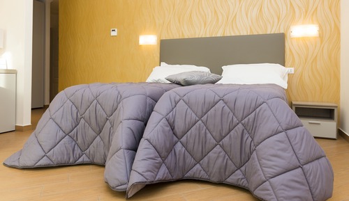 Habitación triple, accesible para personas con discapacidad