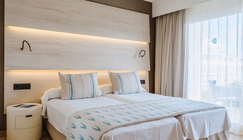 Habitación doble, balcón