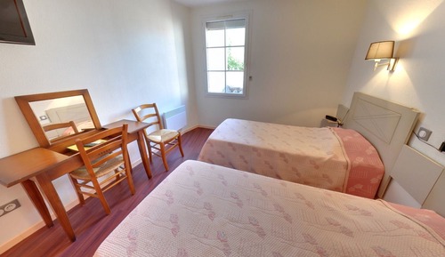 Habitación con 2 camas individuales