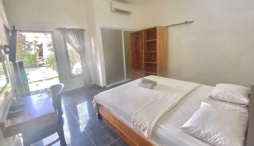 Habitación superior con 1 cama doble o 2 individuales