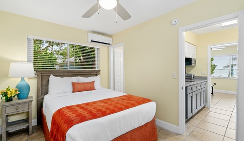 Casa de campo, 1 cama de matrimonio con sofá cama, cocina (#02 Waterfront with Patio)