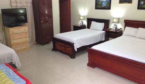 Habitación triple, 1 habitación, baño privado, planta baja
