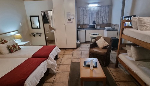 Habitación estándar (Open plan, single beds)