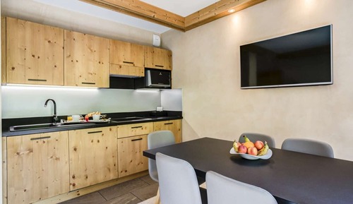Suite familiar, 1 habitación, acceso a la piscina, vistas a la montaña