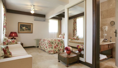 Stone Room With Terrace,Vineyard View