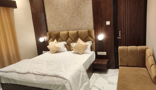 Standard Double Room, City View