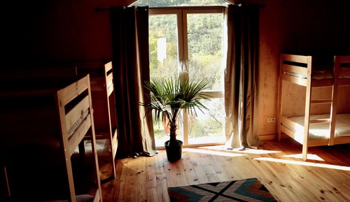 Dormitorio compartido, no fumadores, vistas al valle