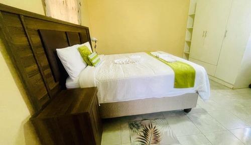 Suite estudio de lujo, patio