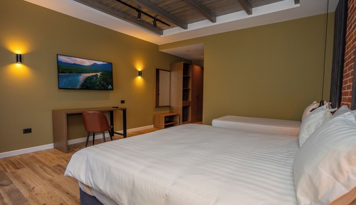 Habitación triple Confort, balcón