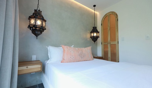 Queen Suite with Garden View