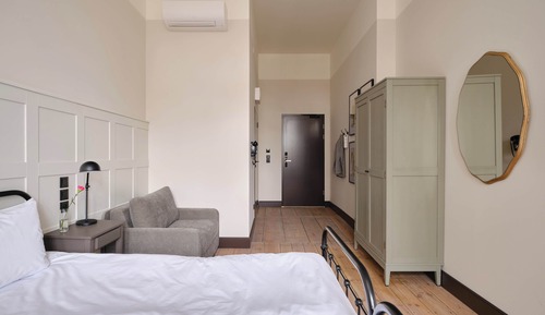 Habitación Confort con 1 cama doble o 2 individuales