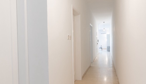 Apartamento familiar, 3 habitaciones, cocina, vistas a la ciudad