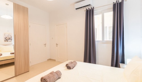 Apartamento Deluxe, 3 habitaciones, cocina, vistas a la ciudad