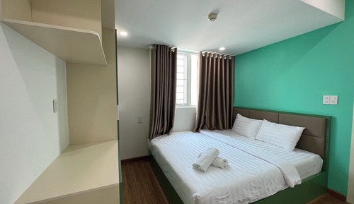 Apartamento familiar, 3 habitaciones, balcón, vistas a la playa