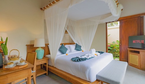Deluxe Villa Pool View With Free Benefit