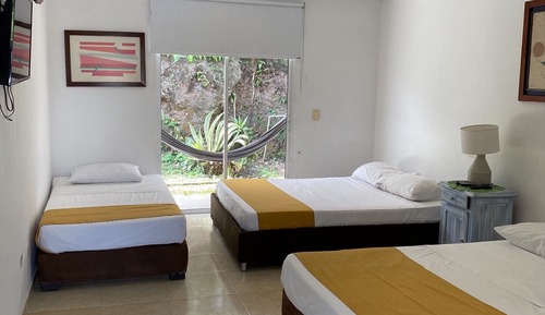 Habitación familiar, balcón