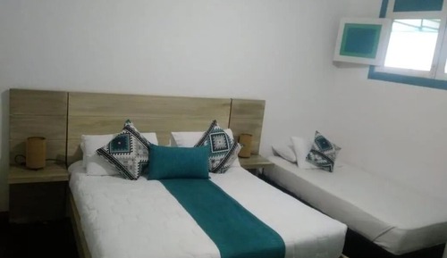 Habitación cuádruple básica, balcón