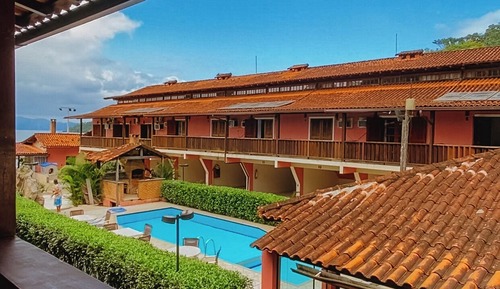Habitación Deluxe doble, balcón, vistas a la piscina