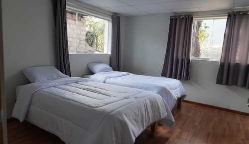 Habitación con 1 cama doble o 2 individuales, vistas a la montaña