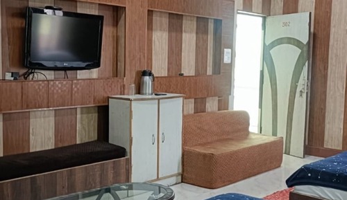 Family Room, City View