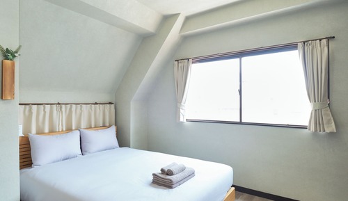 Loft superior, varias camas, vistas a la ciudad
