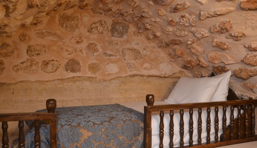 Habitación triple económica, vistas al patio