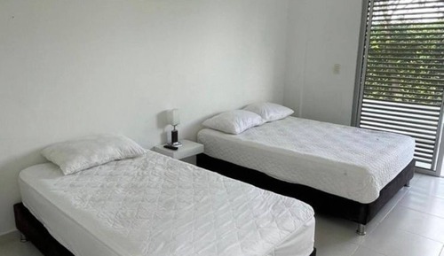 Apartamento, 5 habitaciones, piscina privada, vistas al jardín