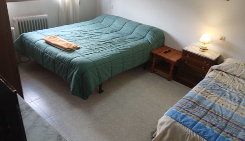 Dormitorio compartido, 1 habitación, piscina privada, vistas al jardín