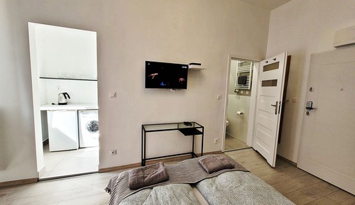 Suite estudio estándar, 1 cama doble, vistas al patio