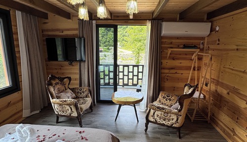 Deluxe Duplex, River View