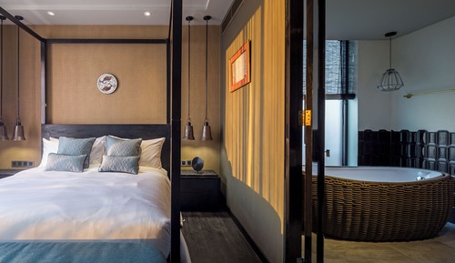 Suite, vistas al río