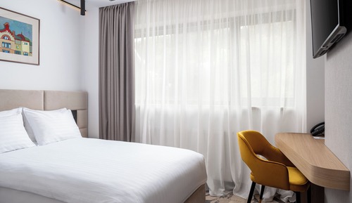 Habitación Deluxe con 2 camas individuales, balcón, vistas a la ciudad