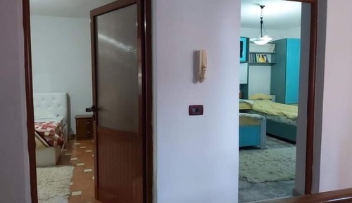 Habitación básica con 1 cama doble o 2 individuales