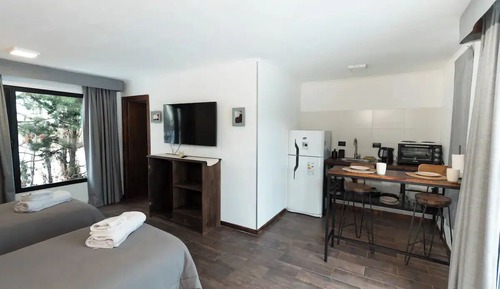 Apartamento Confort, patio, vistas a la colina