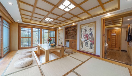 Suite de estilo japonés
