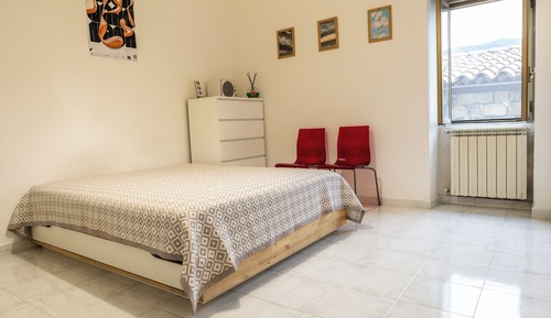 Casa, 2 habitaciones, terraza, junto a la montaña