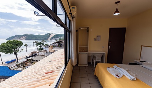 Habitación doble, baño privado, vistas a la playa