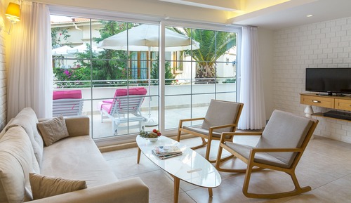 Apartamento de lujo, vistas al jardín