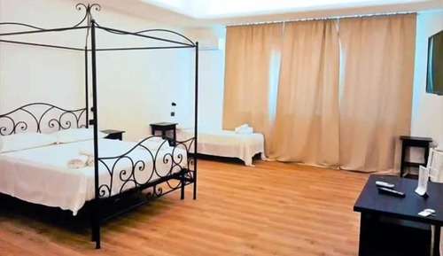 Habitación cuádruple estándar