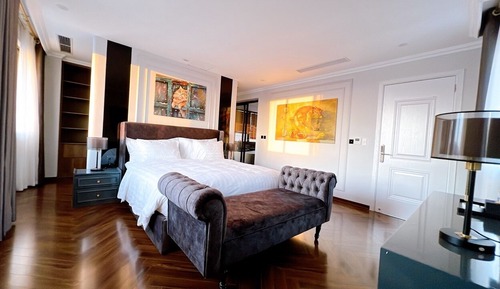 Villa de lujo, 6 habitaciones, piscina privada, vistas al campo de golf