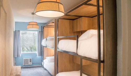 Habitación cuádruple básica