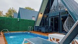 Bungalow With Heated Pool