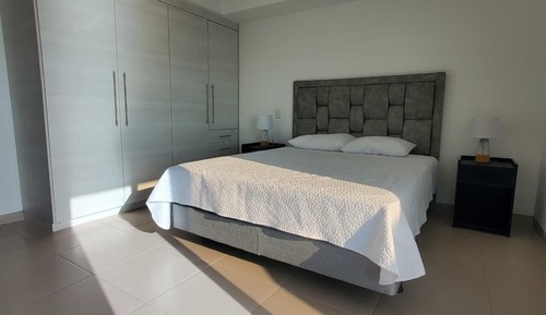 Apartamento clásico, vistas al mar