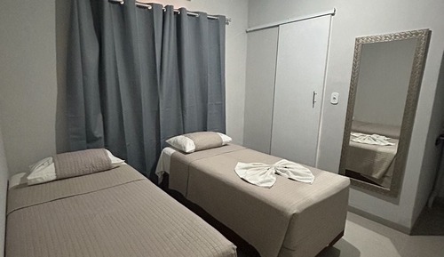 Habitación con 2 camas individuales