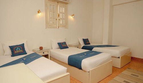 Dormitorio compartido básico, solo para hombres, vistas al jardín