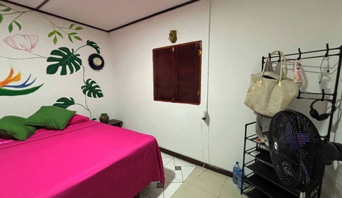 Casa, 1 habitación, piscina privada, vistas al jardín