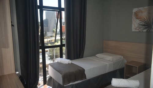 Habitación triple estándar, vistas a la ciudad