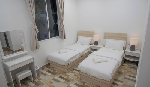 Habitación estándar con 1 cama doble o 2 individuales, vistas al jardín