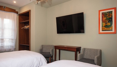 Habitación estándar con 2 camas individuales, vistas a la ciudad