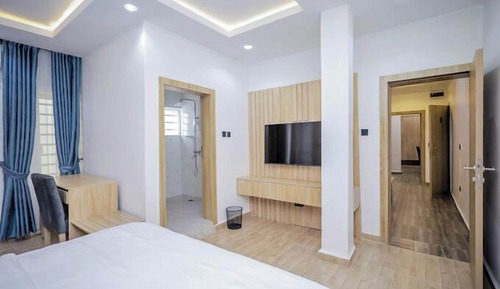 Habitación económica, balcón, vistas a la ciudad